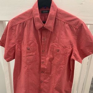 Short sleeve shirt